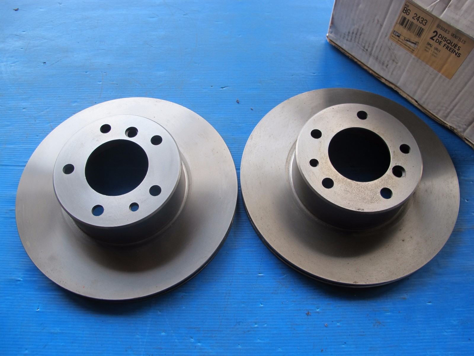 Disques de freins avant Delphi ventilés BMW 520i 525i 530i
