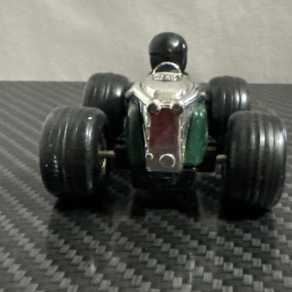 2002 New Ray Diecast Friction Car 2.5" Green #18 Race Car Pull Back - Image 4 of 4