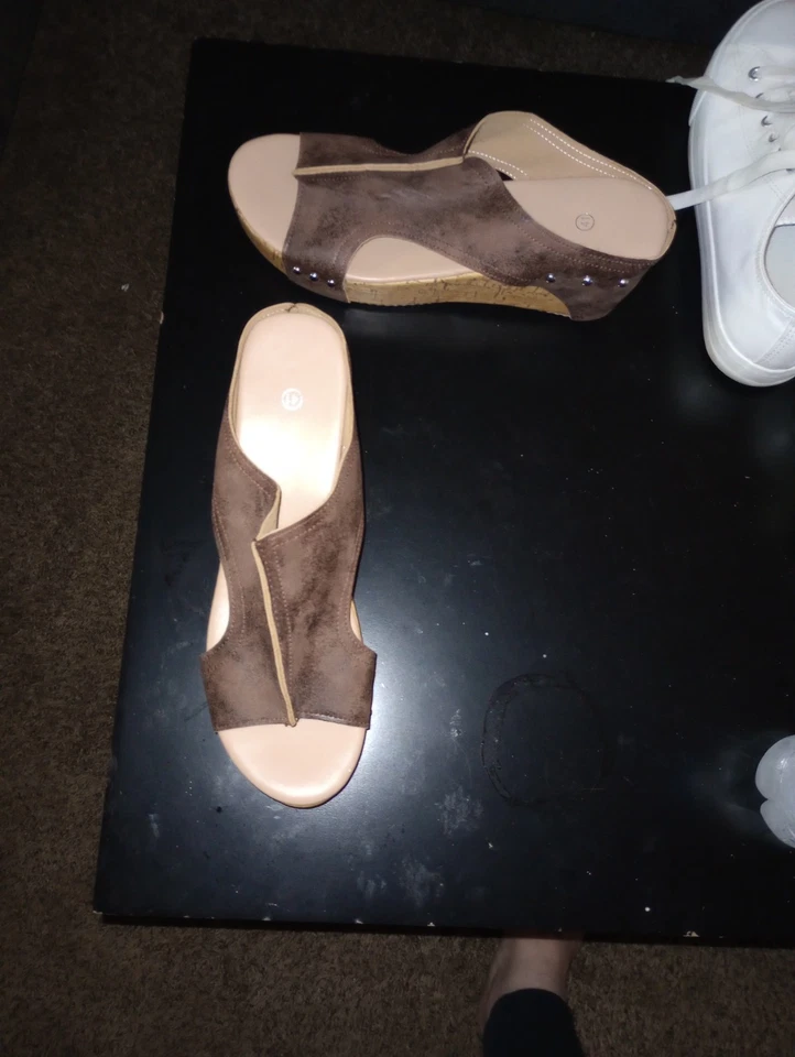 Sandalias de tacón de cuña marrón Target para mujer de cuero talla 10 Foto 3 de 4