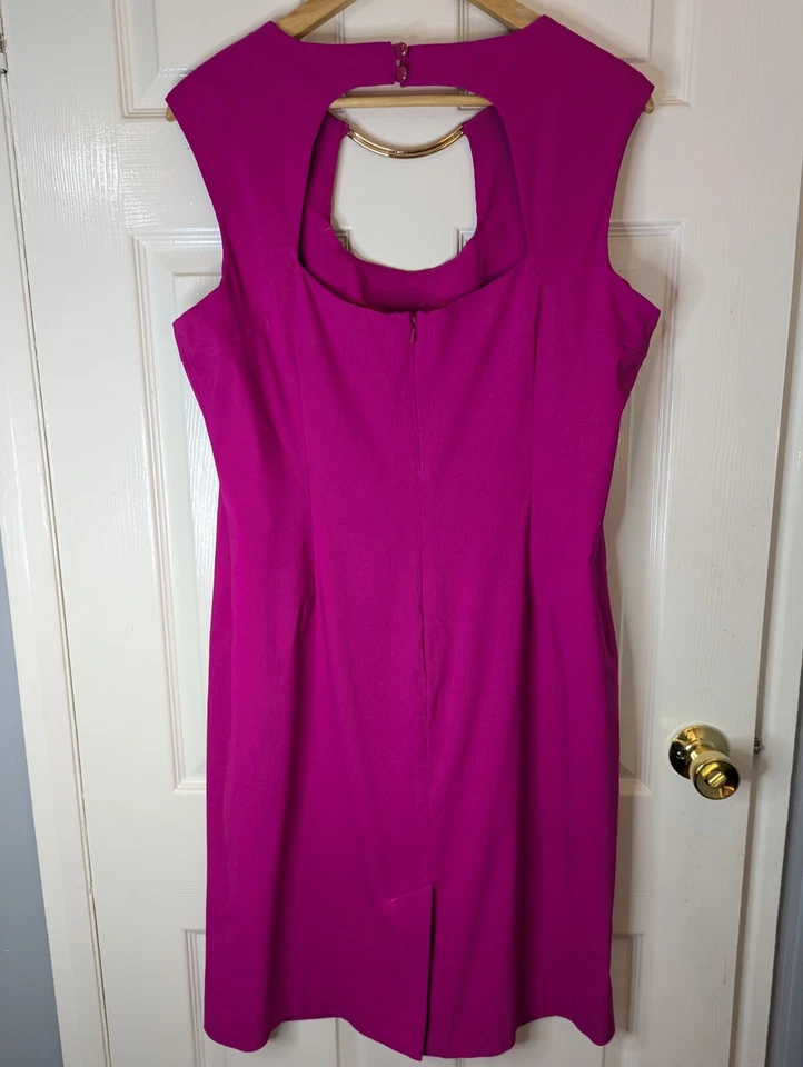 Vestido lápis romano tamanho original 18 rosa quente sem mangas para festas - Imagem 2 de 4