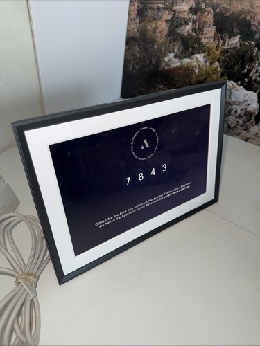 Aura Carver 10.1" Digital Wifi Photo Frame AF900 Black