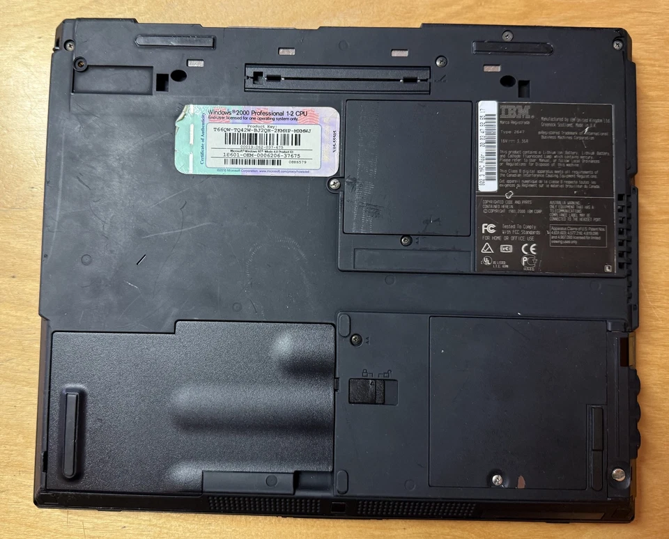 IBM Thinkpad T22 Typ 2647 512MB 100GB mit Dockingstation Windows 2000 Prof. - Bild 3 von 4