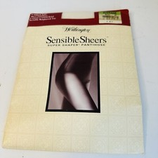VTG Worthington Sensible Sheers Control Top Panty Hose Size Average Bone NIP