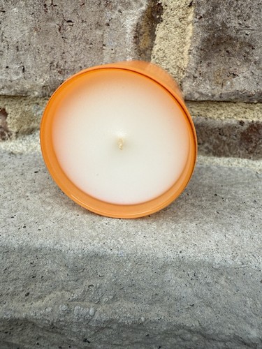 LIMITED EDITION Clinique Happy Scented Home Candle 2.5 Inch New Without Box - Picture 3 of 4