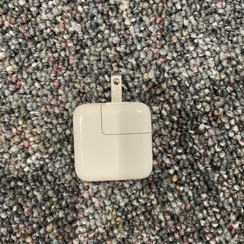 Apple iPad 4 Mini. 64GB, Wi-Fi + 4G (Unlocked), 10.9 in - Silver + Charge Block - Picture 3 of 4