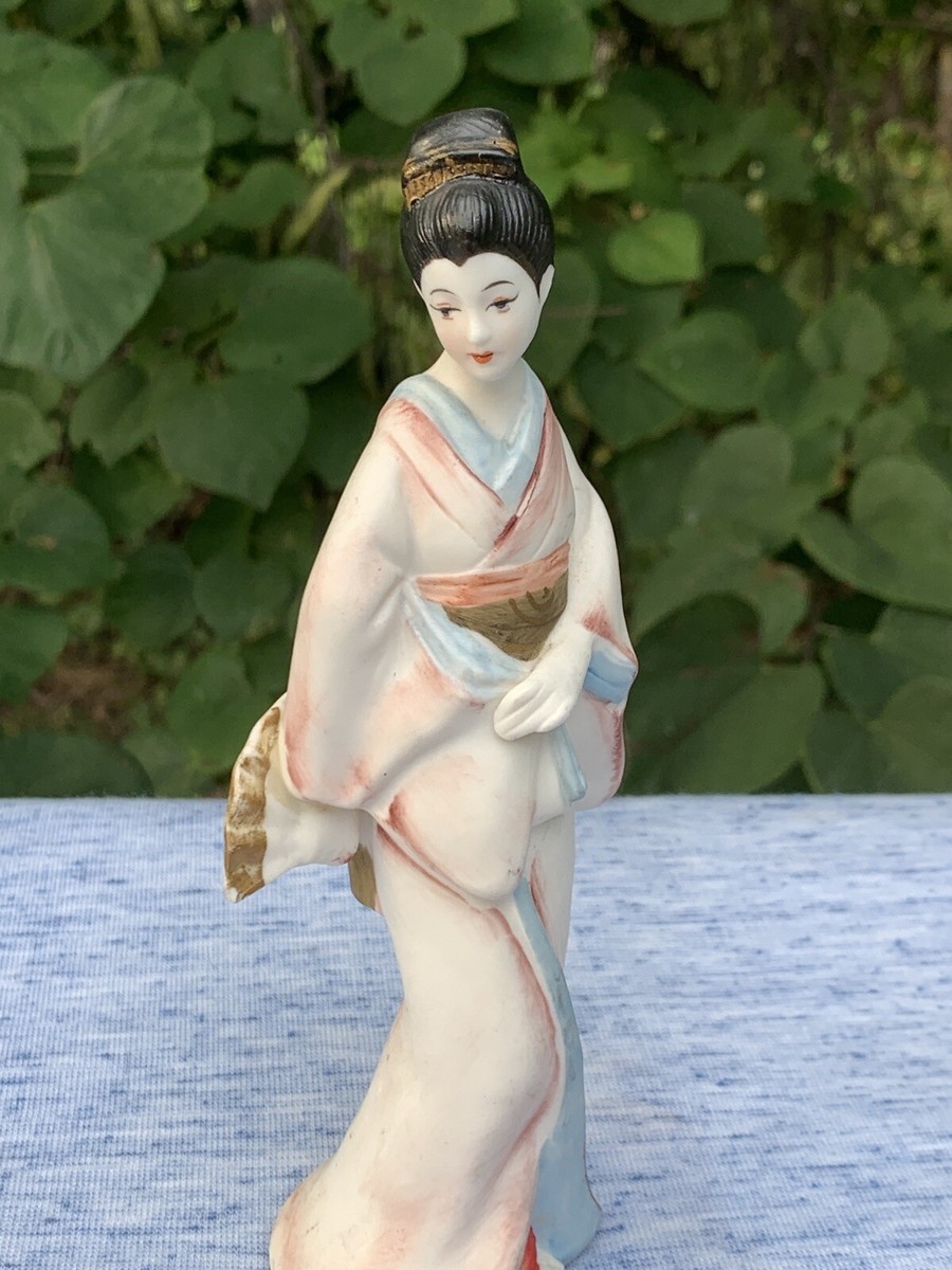 Vintage Porcelain Fan Japanese GEISHA Demure Japan Woman Figurine