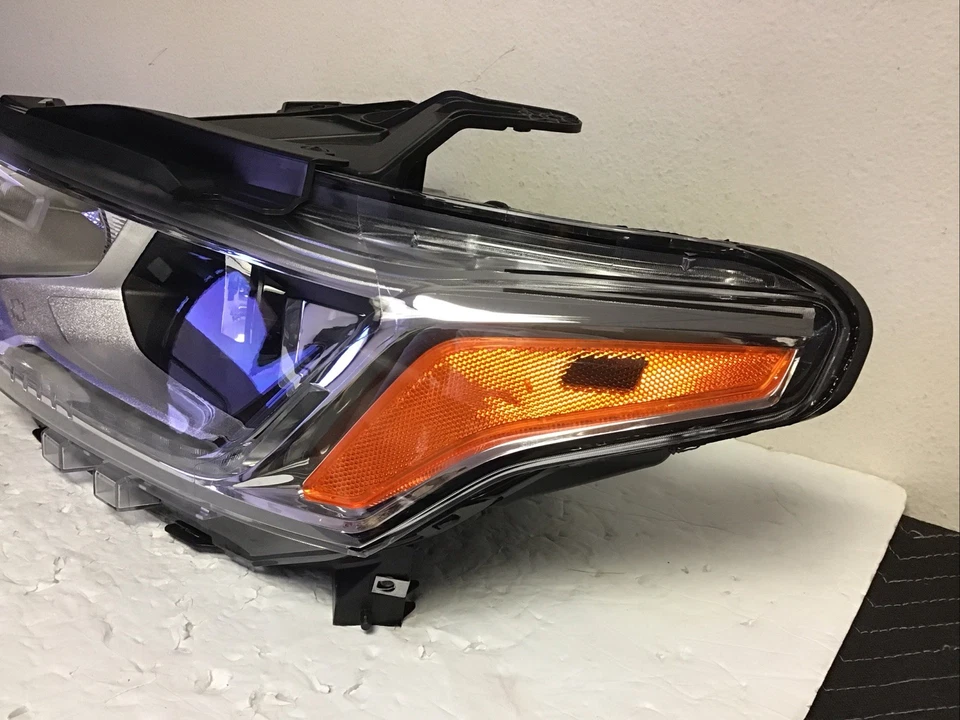 Faro izquierdo Chevrolet Traverse 2018-2021 HID xenón OEM GM nuevo Foto 2 de 4