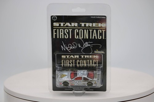 Michael Waltrip #21 1996 Star Trek 1st Contact Ford Taurus LE 1:64 Stock Car New - Picture 3 of 4