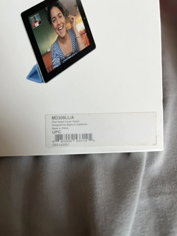 Vintage Apple iPad Smart Cover for iPad 2/3/4 Green MD309LL/A - Image 3 of 3