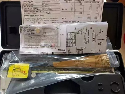 Mitutoyo Japan 500-197-30 200mm/8" Absolute Digital Digimatic Vernier Caliper - Picture 8 of 8