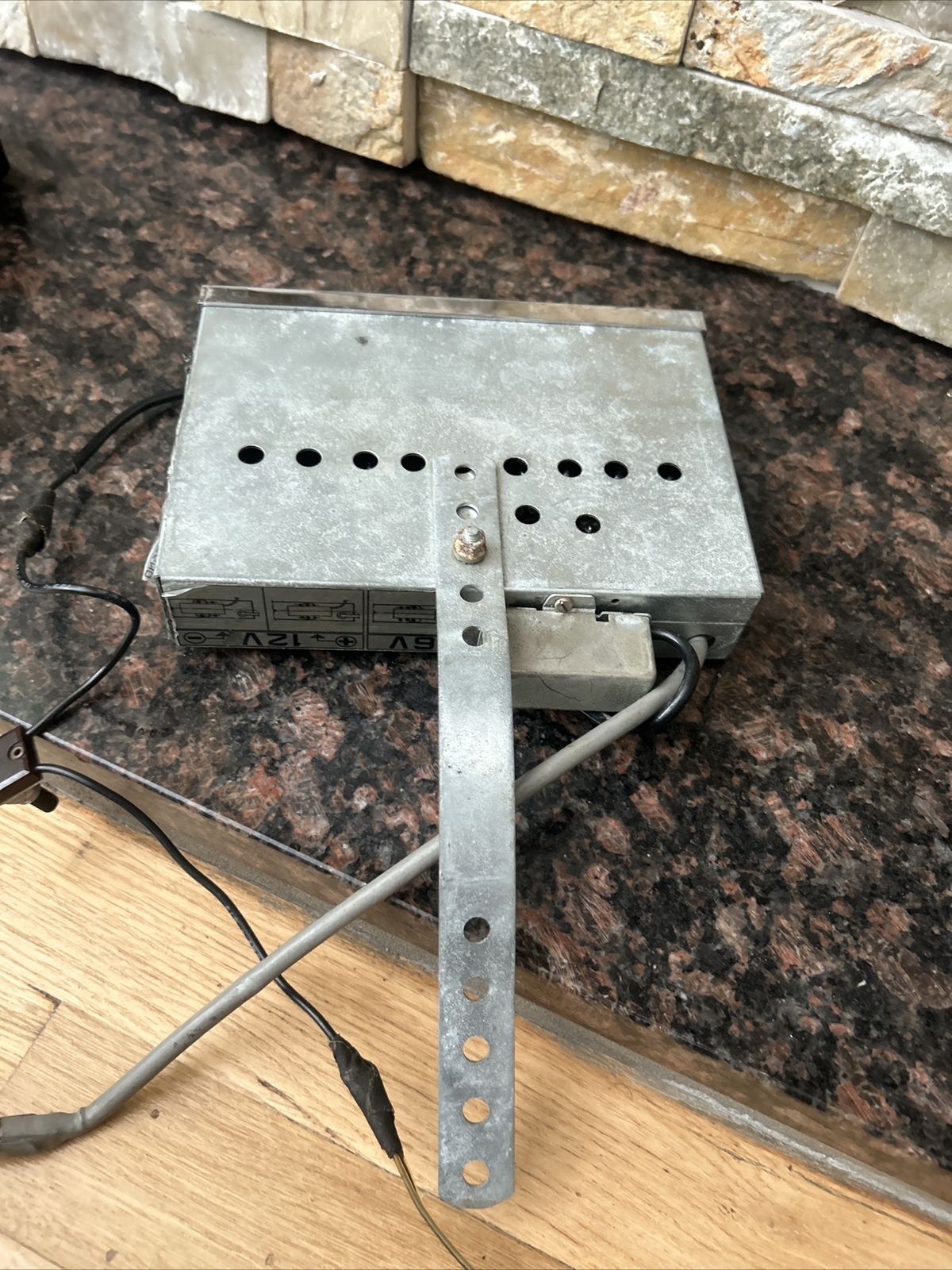 Vintage Porsche 356 AUTOVOX "OC 401" Car Radio Shortwave Adapter