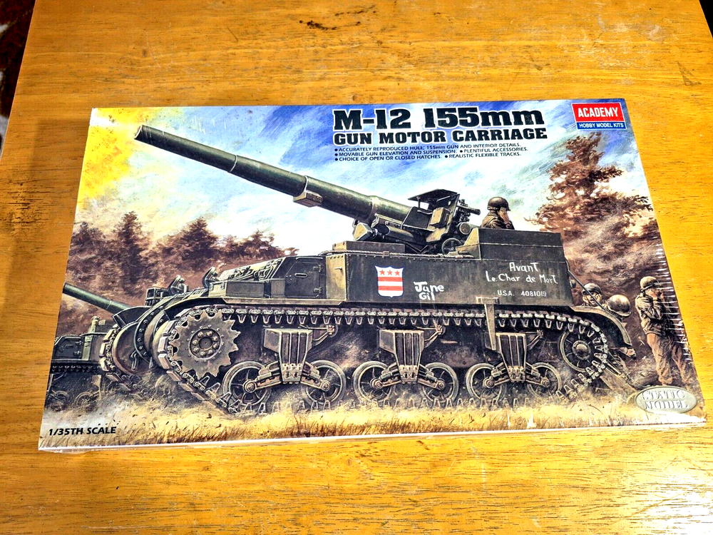 2000 ACADEMY Model M-12 155mm GUN MOTOR CARRIAGE Kit #1394