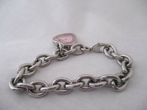 Guess Women's Pink Heart Face Rhinestones Chain Bracelet Band Analog Watch - Afbeelding 11 van 12