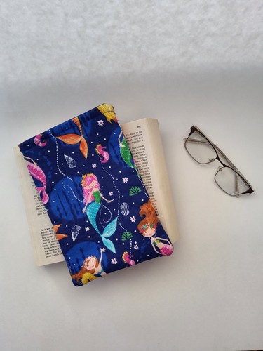 Mermaid Book Sleeve - 第 2/2 張圖片