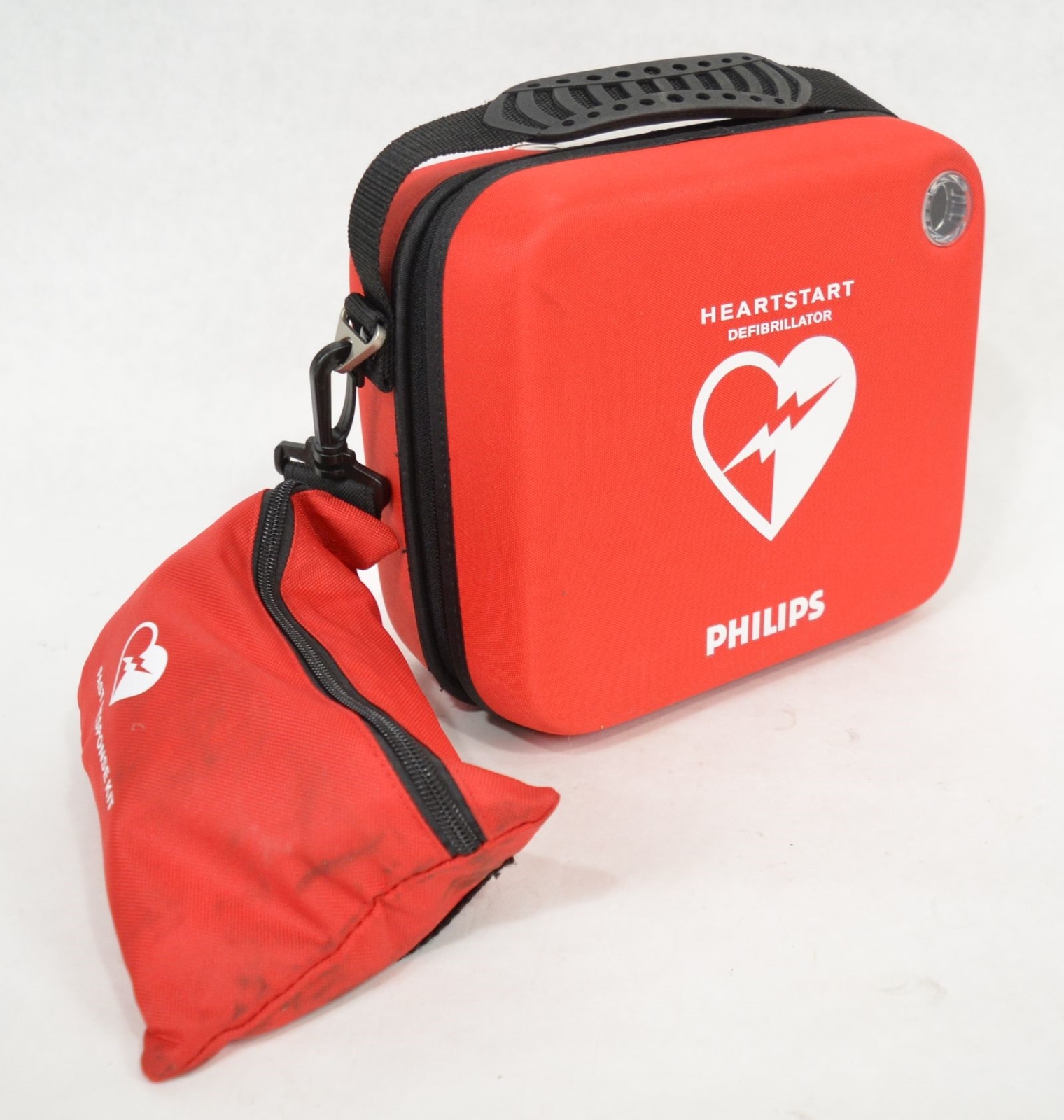 Philips HeartStart OnSite AED Defibrillator Kit w/ Case + Pads HS1