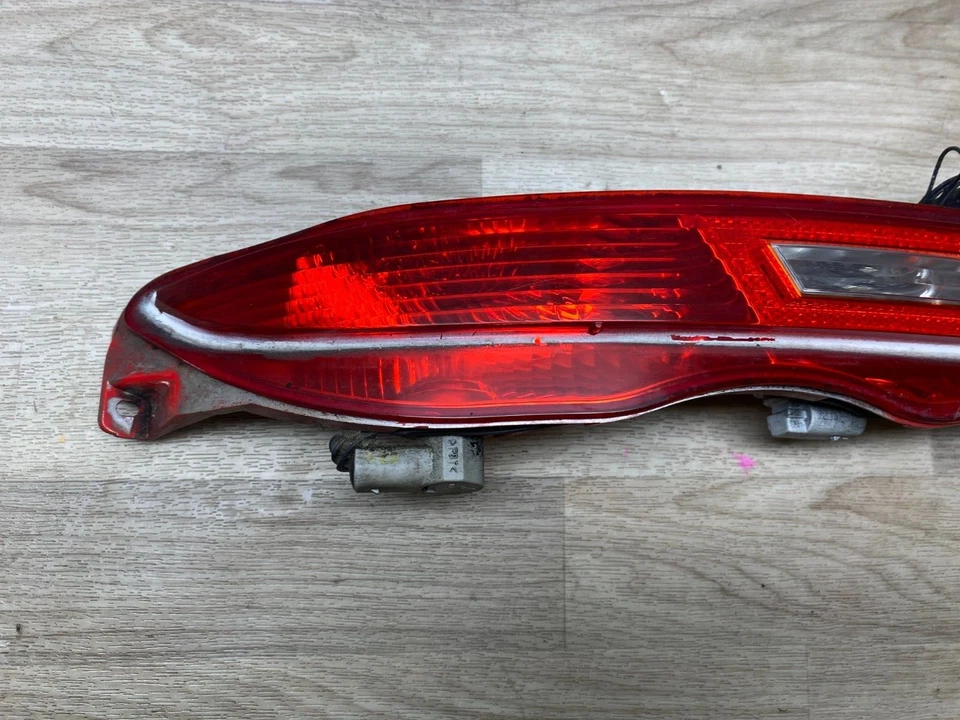 LUZ MARCADORA PARACHOQUES TRASERO IZQUIERDO BMW 650I 650CI 645 M6 OEM Foto 3 de 4