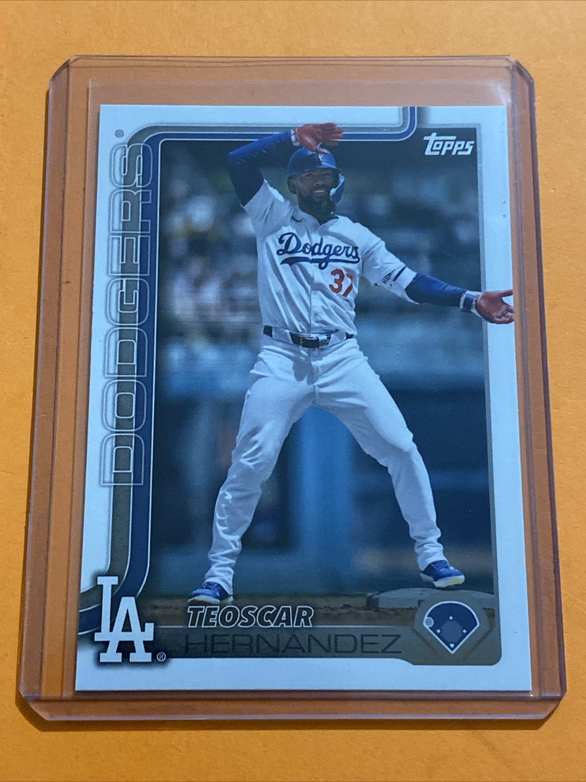 2025 Topps Series 1 #176 Teoscar Hernandez Los Angeles Dodgers