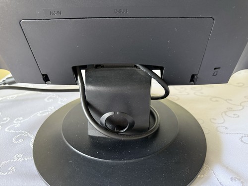 Monitor LG FLATRON L1732S-SF W zestawie: kabel zasilający i kabel VGA Instrukcja - Zdjęcie 14 z 19