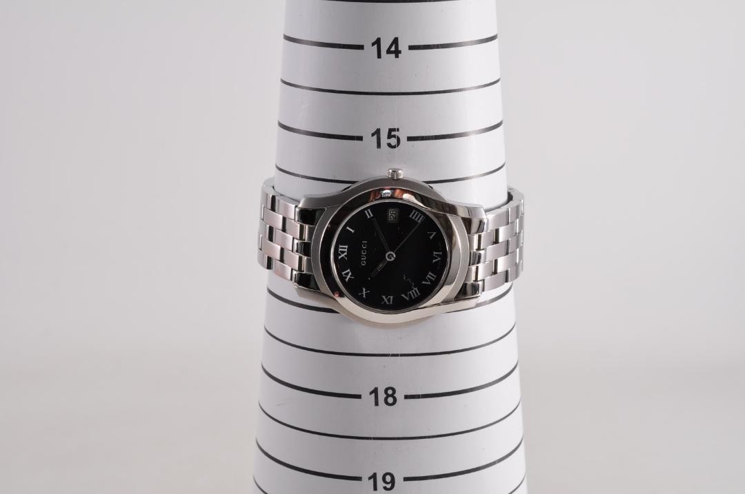 【新品電池】GUCCI グッチ 5500M シルバー ローマン メンズ 腕時計 GUCCI - GUCCI 5500m 腕時計 メンズ グッチ（シルバー）の通販