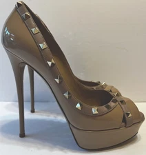 Valentino Garavani Nude Patent Rockstud Platform Stiletto Heels Size 40.5