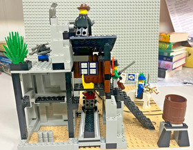 Vintage LEGO 6761 BANDIT'S SECRET HIDEOUT ~ Wild West Missing 4 Pieces