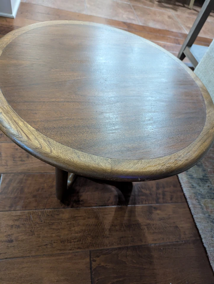 二巷感知圆形两张桌子中世纪 — 第 2/4 张图片