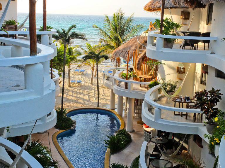 Condo frente al Mar con super ingresos todo el año Playa Del Carmen P3122