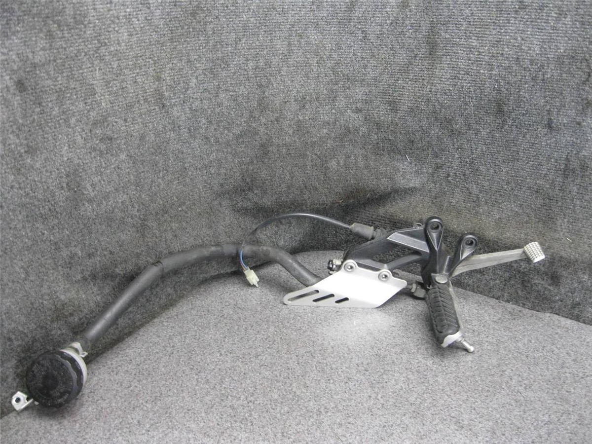 L0531N ぺージ 09 Kawasaki Ninja ZX14 ZX-14 Right Driver Peg & Bracket 31L