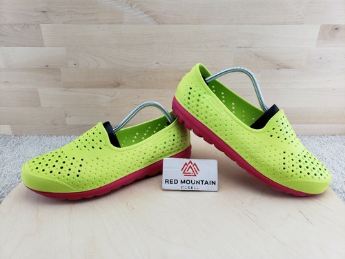 Skechers H2GO Women's Size 11 Neon 