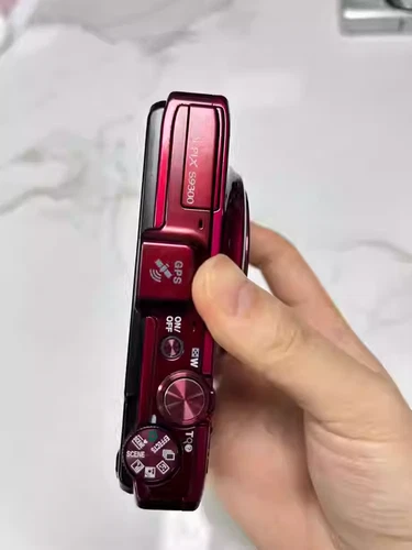 Nikon COOLPIX S9300 16.0MP Digital Camera 18x Optica Zoom Black & Red Color - Picture 16 of 17