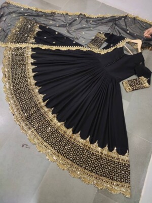 PAKISTANI STYLE HEAVY FAUX GEORGETTE BLACK GOWN WITH NET DUPATTA FOR PARTY  | eBay