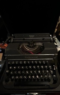 Antique Underwood Universal Typewriter 1930's Super Clean Condition - Works!