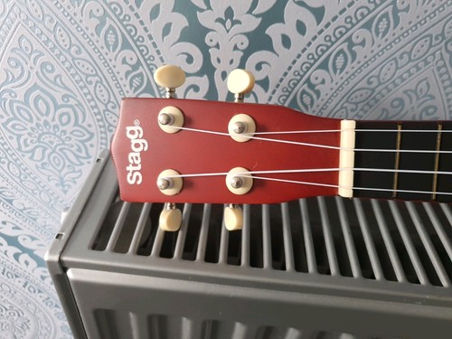 Stagg Handmade Cedarwood/Spruce and Mahogany Lacquered 21" Soprano Ukulele - Picture 5 of 11
