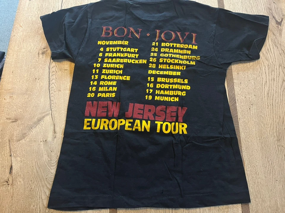 Bon Jovi Vintage 1988 Tour Shirt Skid Row Mötley Crüe Guns N Roses Aerosmith  - Image 3 of 4