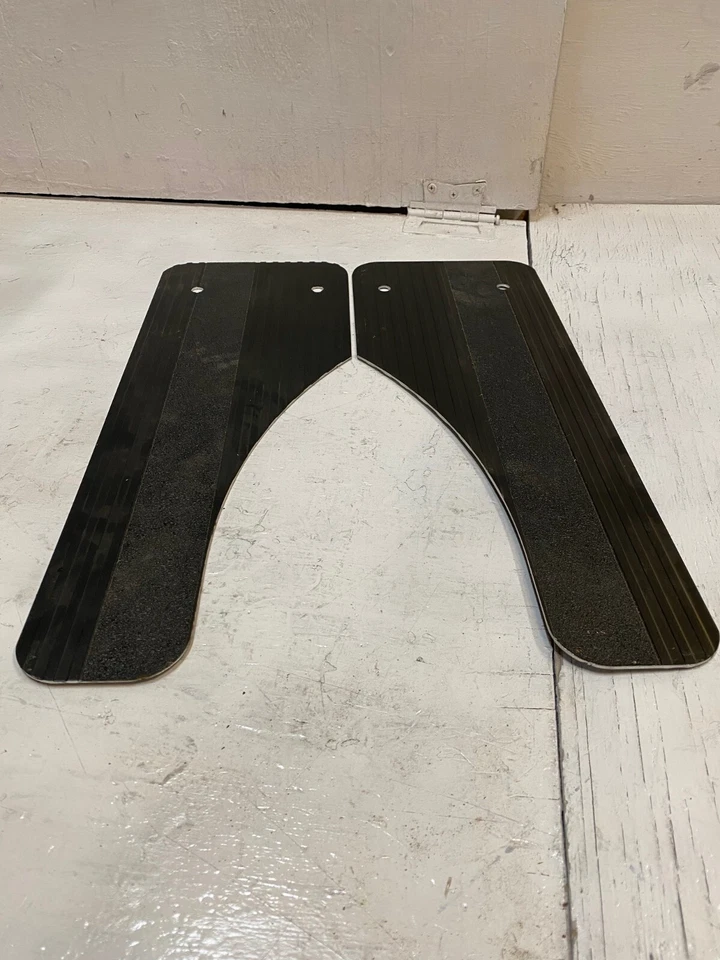 Deflecta Shield Running Boards Chevy 1500-3500 Extended Cab '99 & Newer - Image 2 of 4