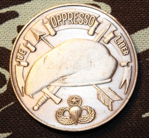 Old 6th Special Forces Group (Airborne) Challenge Coin US ARMY serial numbered - Imagen 1 de 6