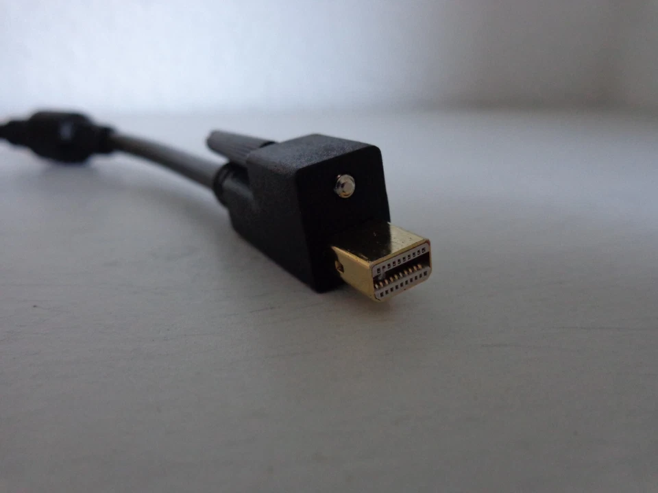 DELOCK 62638 DisplayPort Adapter, Mini DP Stecker mit Schraube auf DP Buchse - Bild 3 von 3