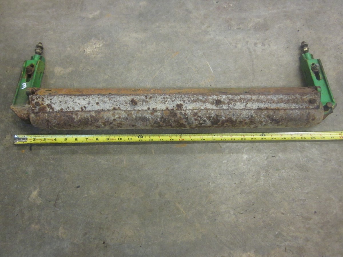 John Deere 2653 Greens Mower Smooth Roller Clamp Mount Adjuster