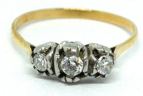 Zarter Ring 18 Karat Gold und Platin mit drei Diamanten  - Bild 1 von 7