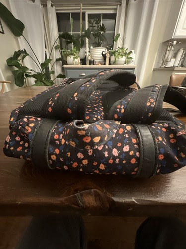 Herschel Girls Backpack Bag Black Floral Magnetic Straps - Picture 17 of 21