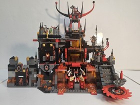 LEGO NEXO KNIGHTS: Jestro's Volcano Lair 70323 Evil Mobile 70316 Moltor's 70313