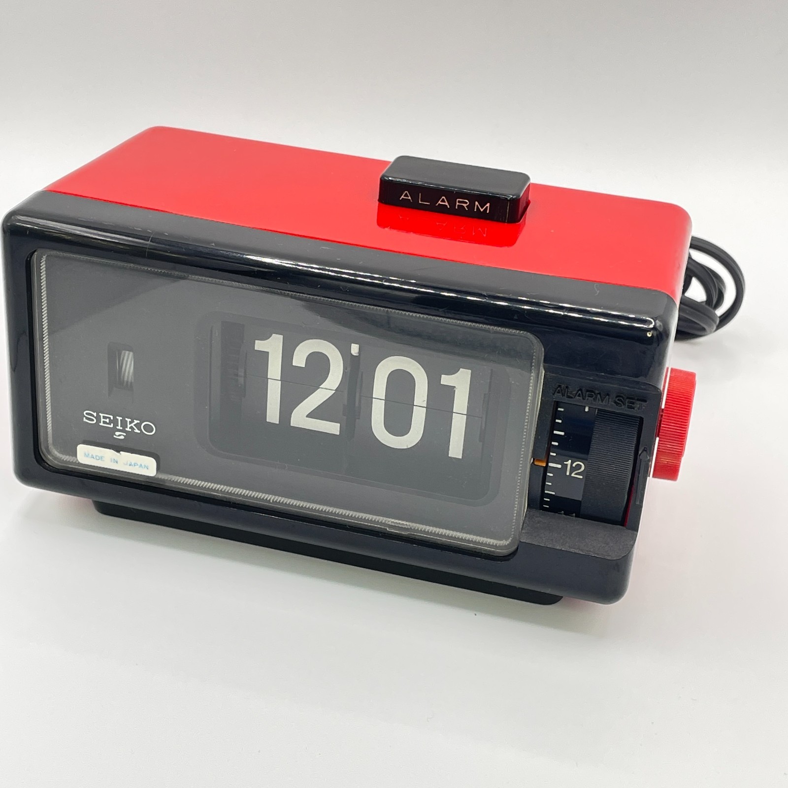 SEIKO DP690T Flip Clock Alarm Red Body Vintage 1970s Working tested Good