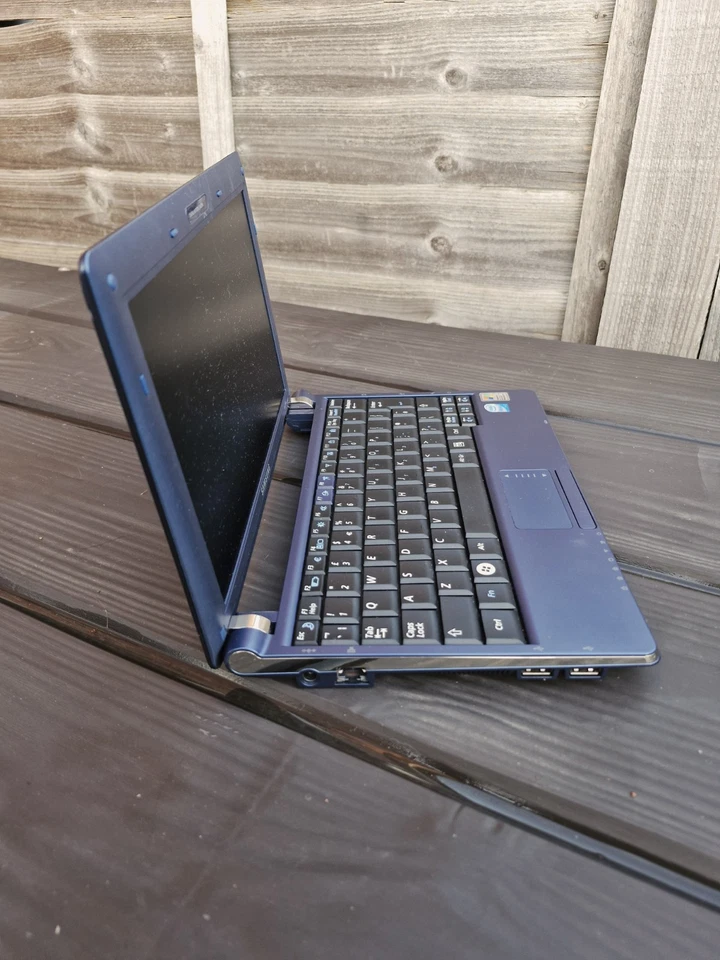 Samsung NP-NC10 Netbook Windows 10 1.6ghz 2gb RAM ~ Working ~ NO Battery - Image 2 of 4