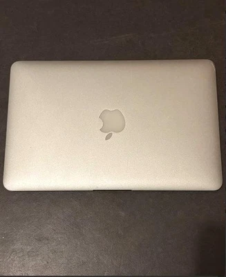 Apple MacBook Air 11" 2012 · i5 · 4GB · 128GB