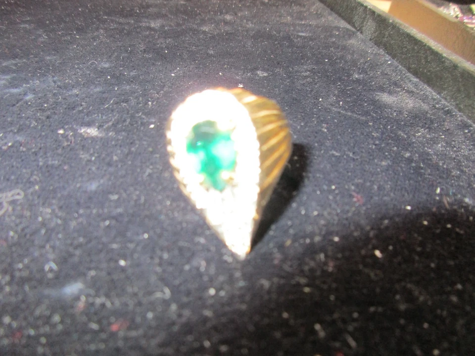 Коктейльное кольцо Park Lane Green Sparkling CZ's Statement размер 7 золотистое - Изображение 3 из 4