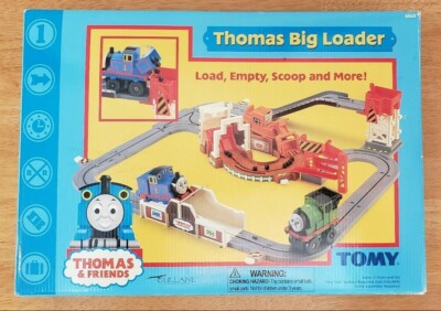 thomas the train big loader motorized train set