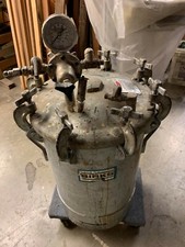 10 Gallon Binks 83-5301 Paint Pressure Tank Pot with Pressure Gage