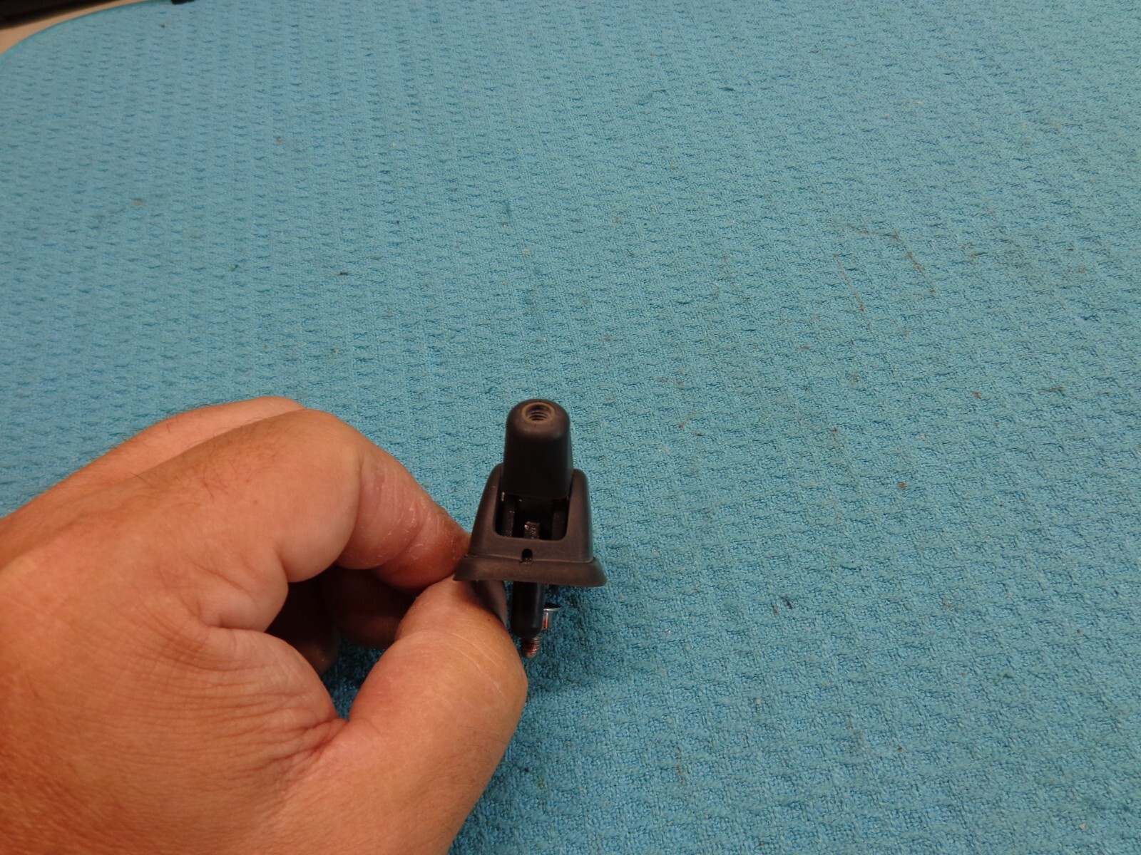 Mitsubishi OEM 2014 Mirage-radio Antenna Base 8723A334 for sale 