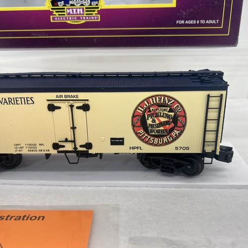 MTH Premier 20-94331 Heinz Girl In Pink 36’ Wood Reefer O Gauge #5705 New - Picture 8 of 15
