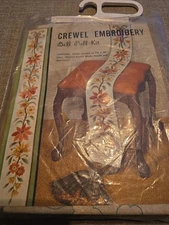 Elsa Williams FLORAL GARLAND Bell Pull 00072 Crewel Embroidery Kit open 